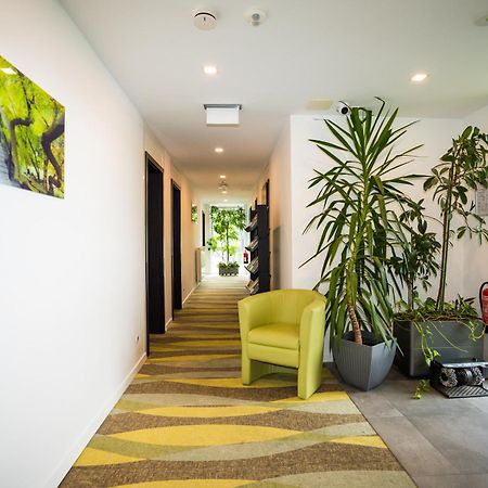 Bed & Breakfast Outlet Hotel Dettingen an der Erms Exterior foto