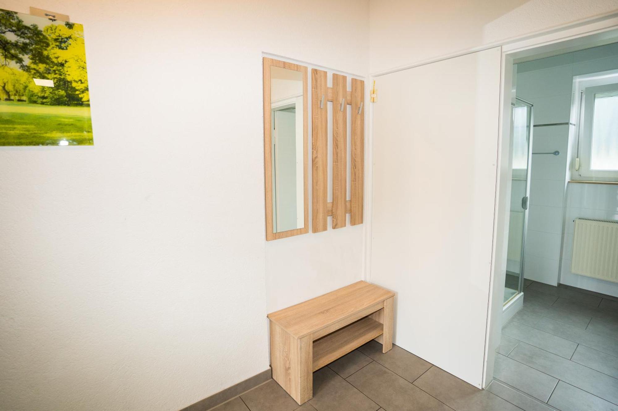 Bed & Breakfast Outlet Hotel Dettingen an der Erms Exterior foto