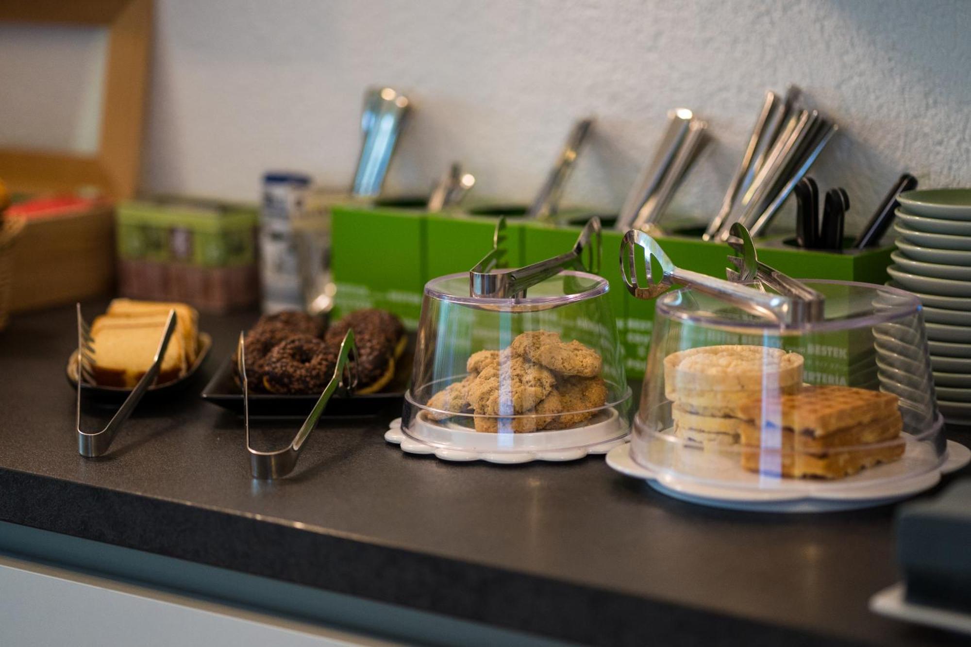 Bed & Breakfast Outlet Hotel Dettingen an der Erms Exterior foto
